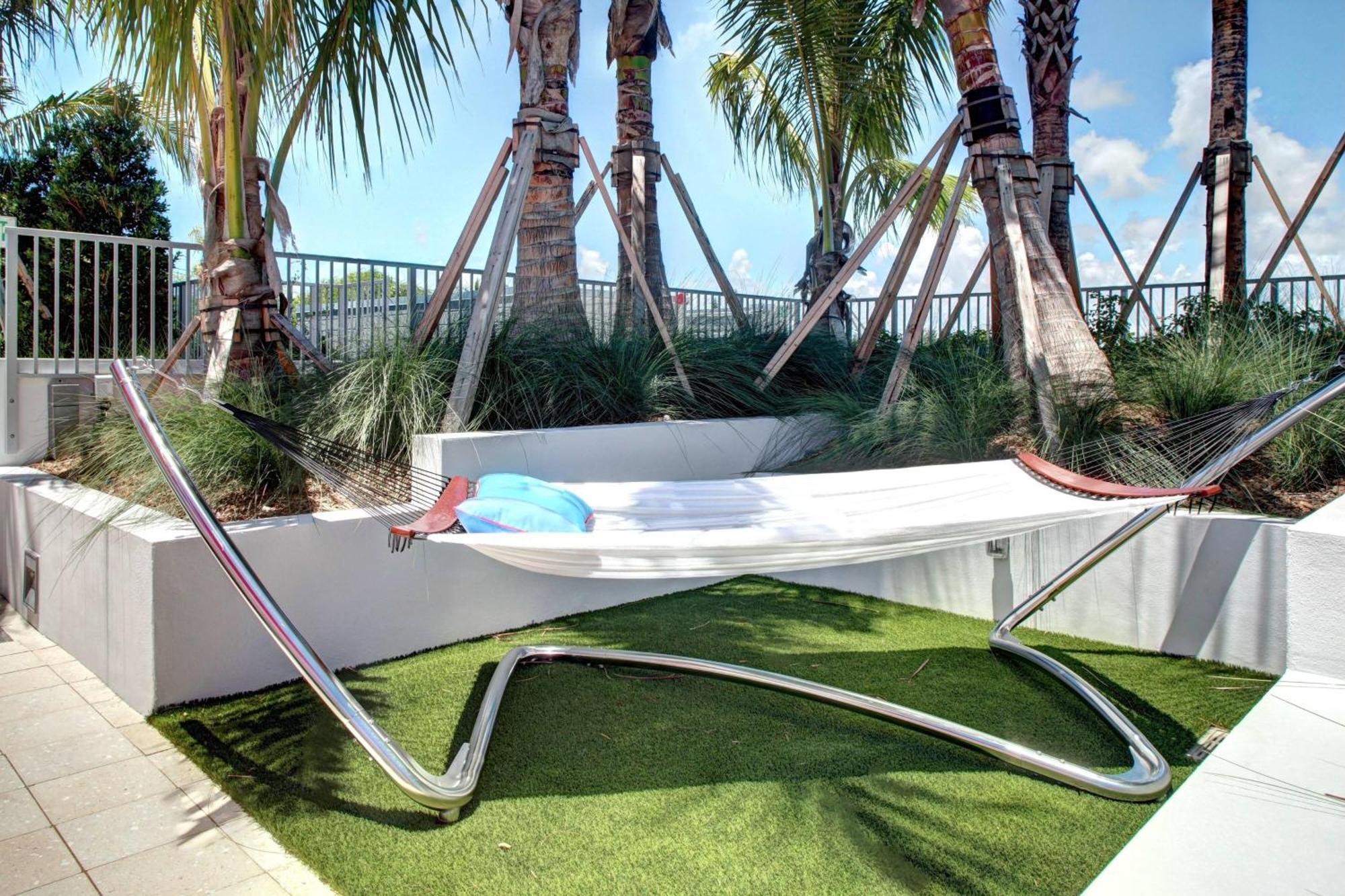 Residence Inn By Marriott Miami Beach Surfside Eksteriør bilde